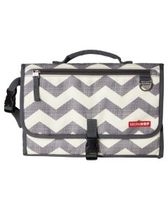 Skip Hop Statie de schimbat - Pronto Signature Chevron